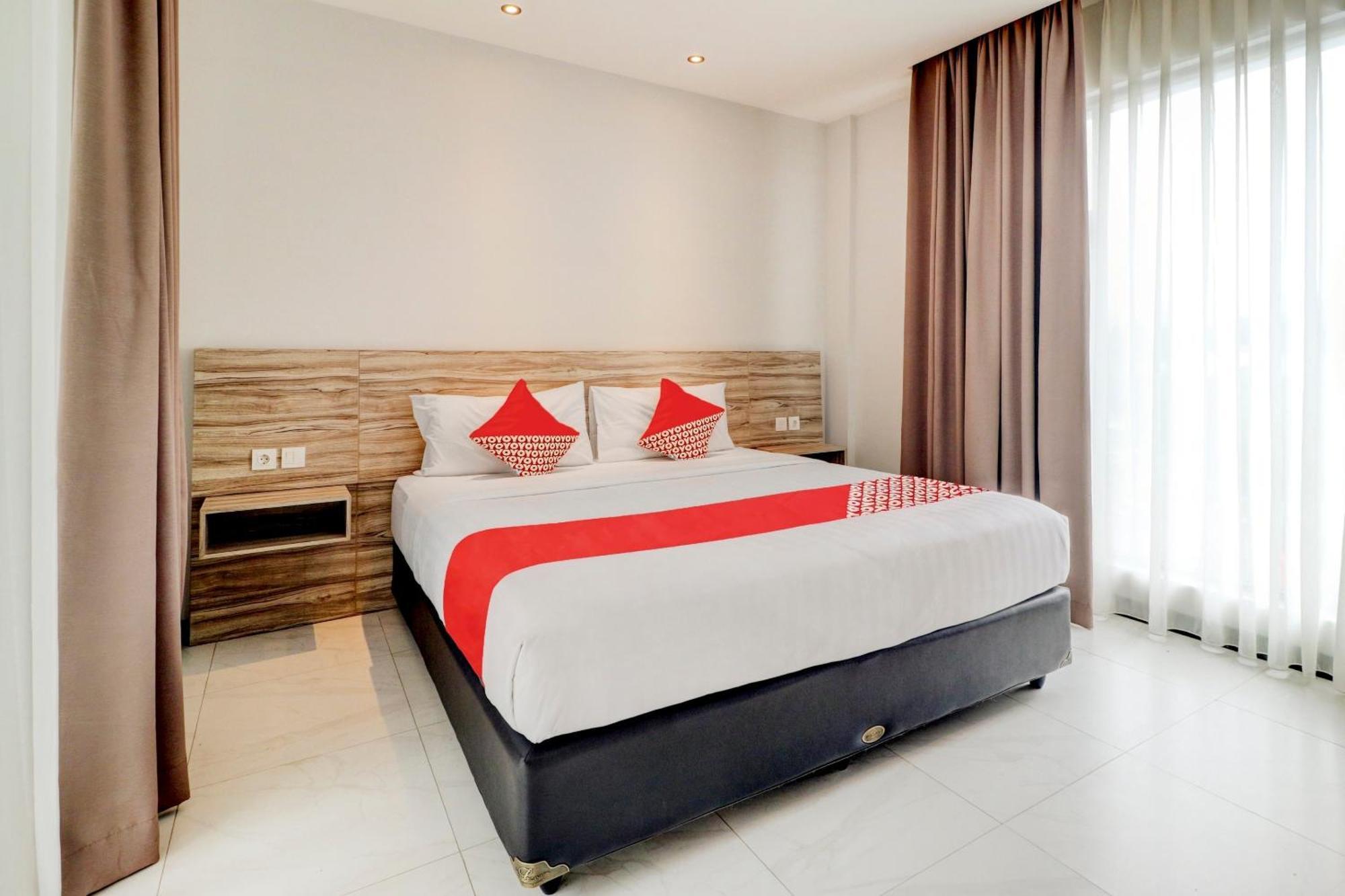 Collection O Cihampelas Near Ciwalk Formerly I Sleep Hotel Bandung Exterior photo